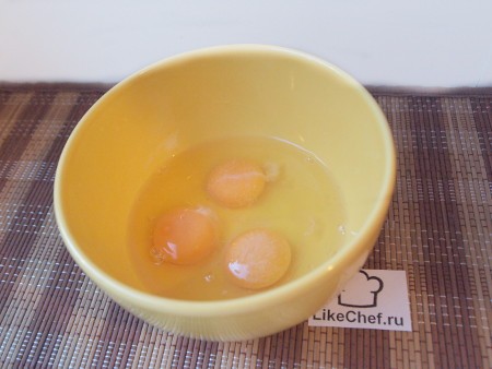 Яйца для омлета в мультиварке